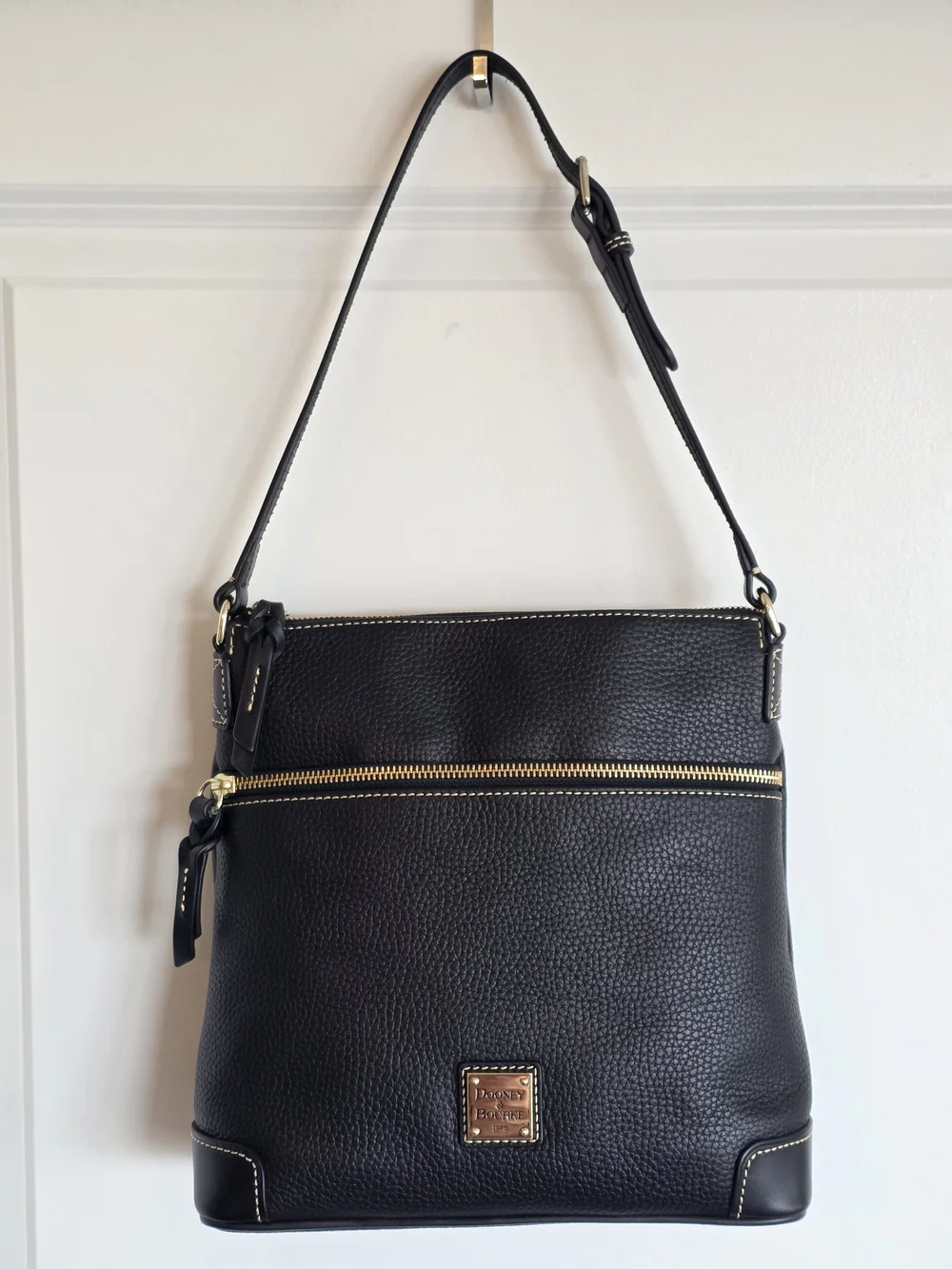 Dooney & Bourke nwot dooney